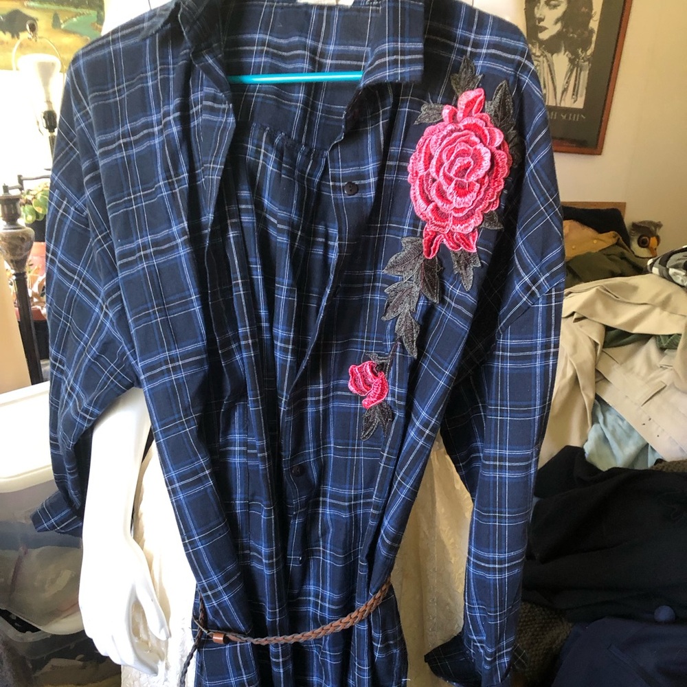 Top/dress with flowers
